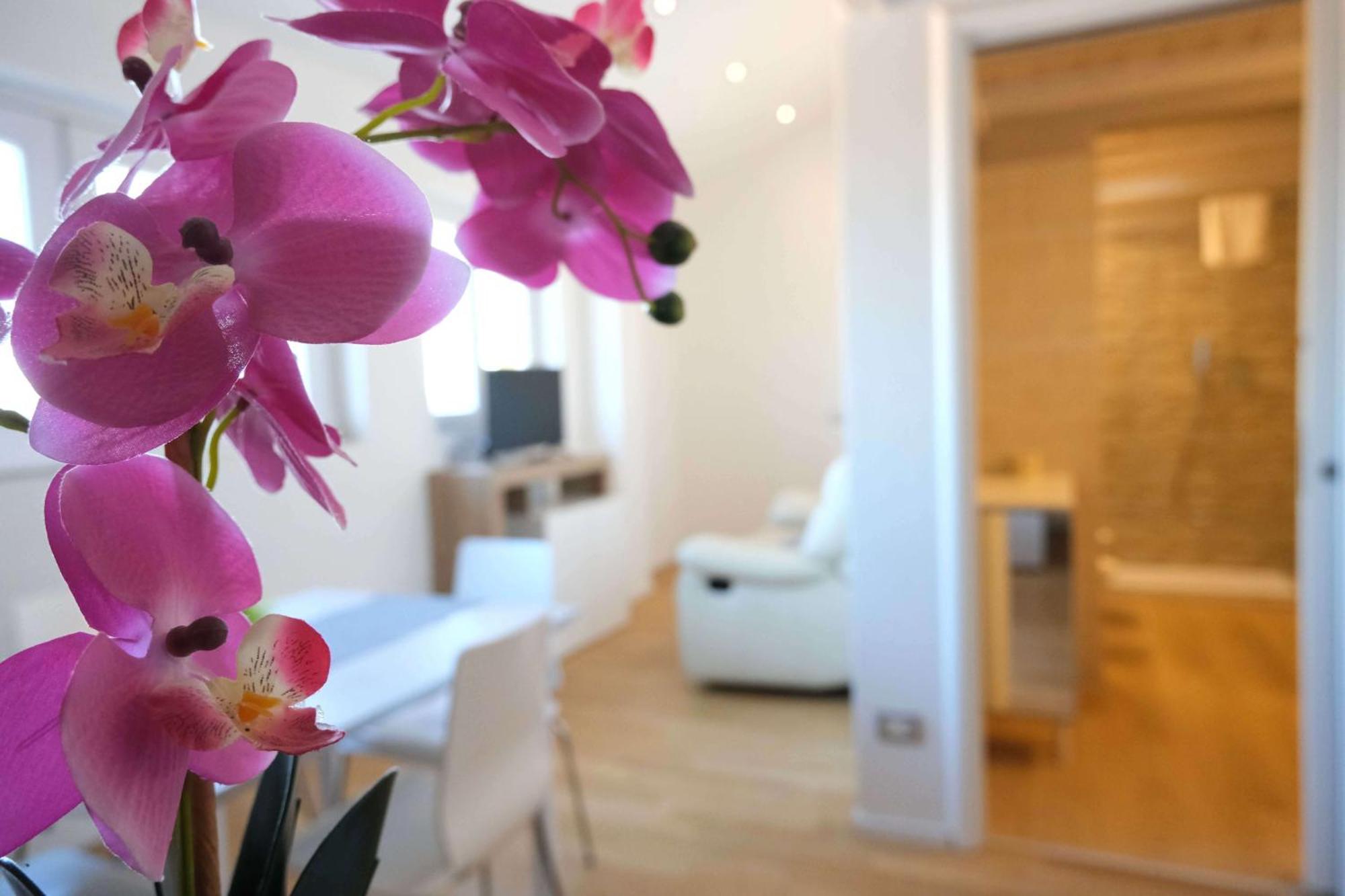 Case Vr Holiday Attico Di Lino เวโรนา ภายนอก รูปภาพ